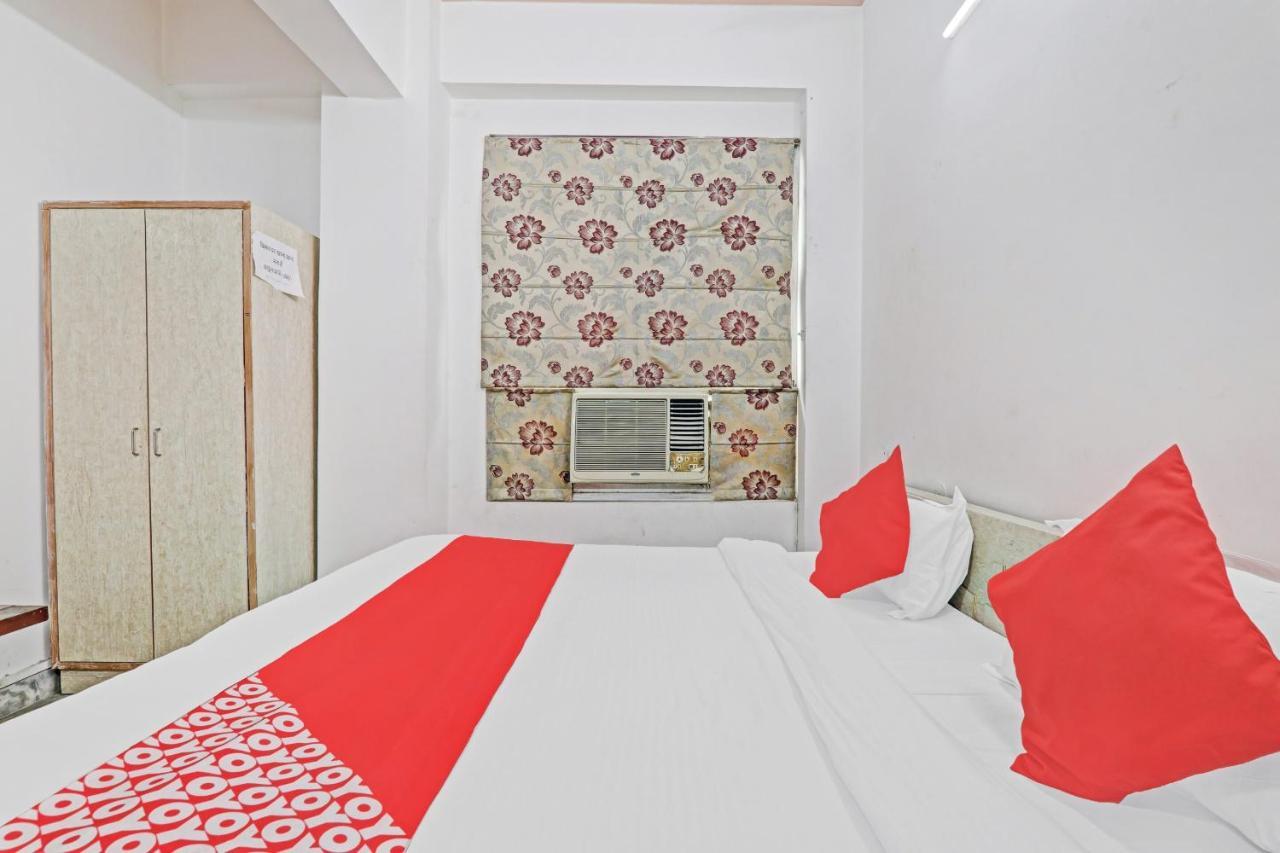Oyo 27695 Hotel Relation Kanpur Luaran gambar