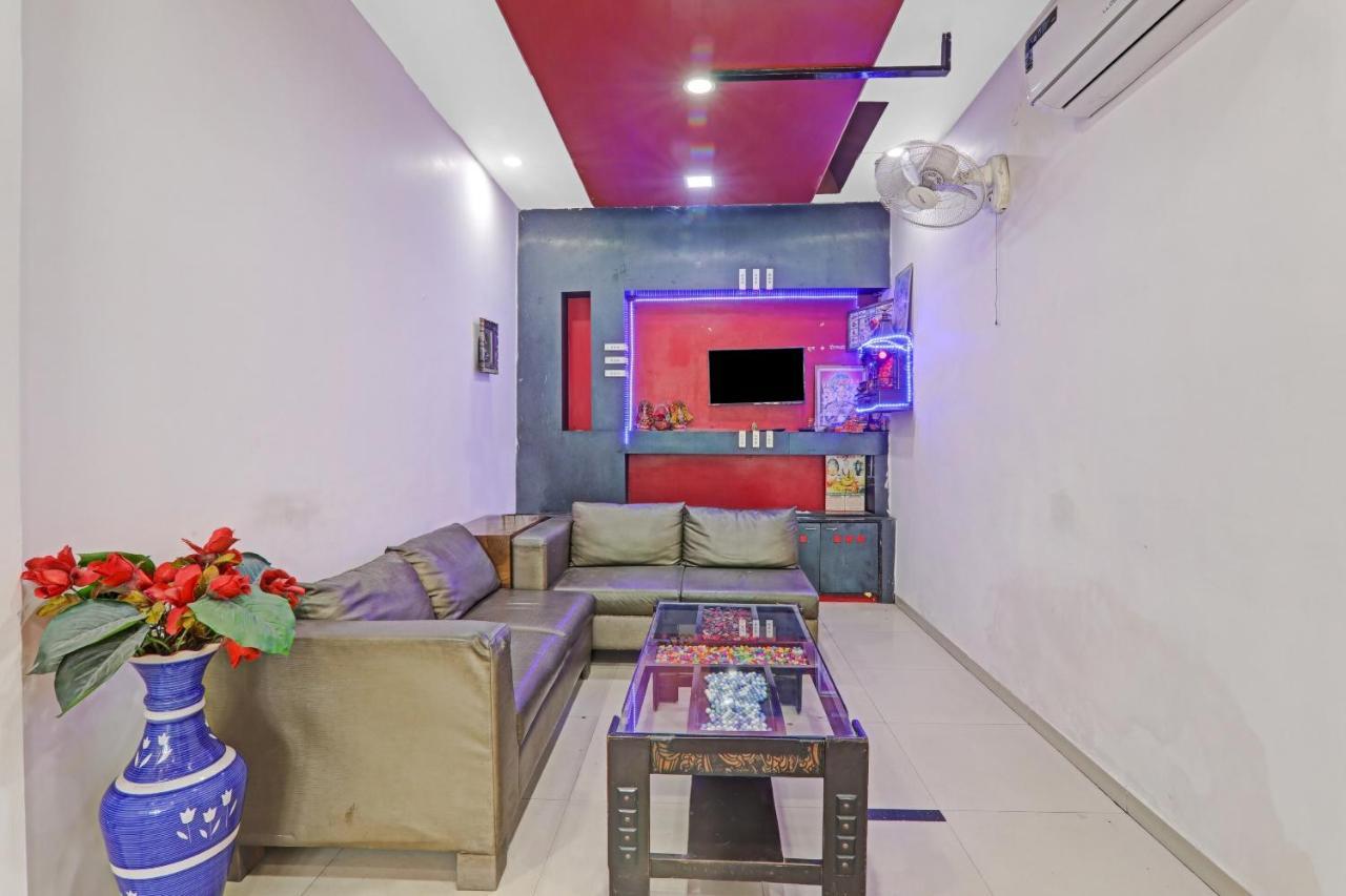 Oyo 27695 Hotel Relation Kanpur Luaran gambar