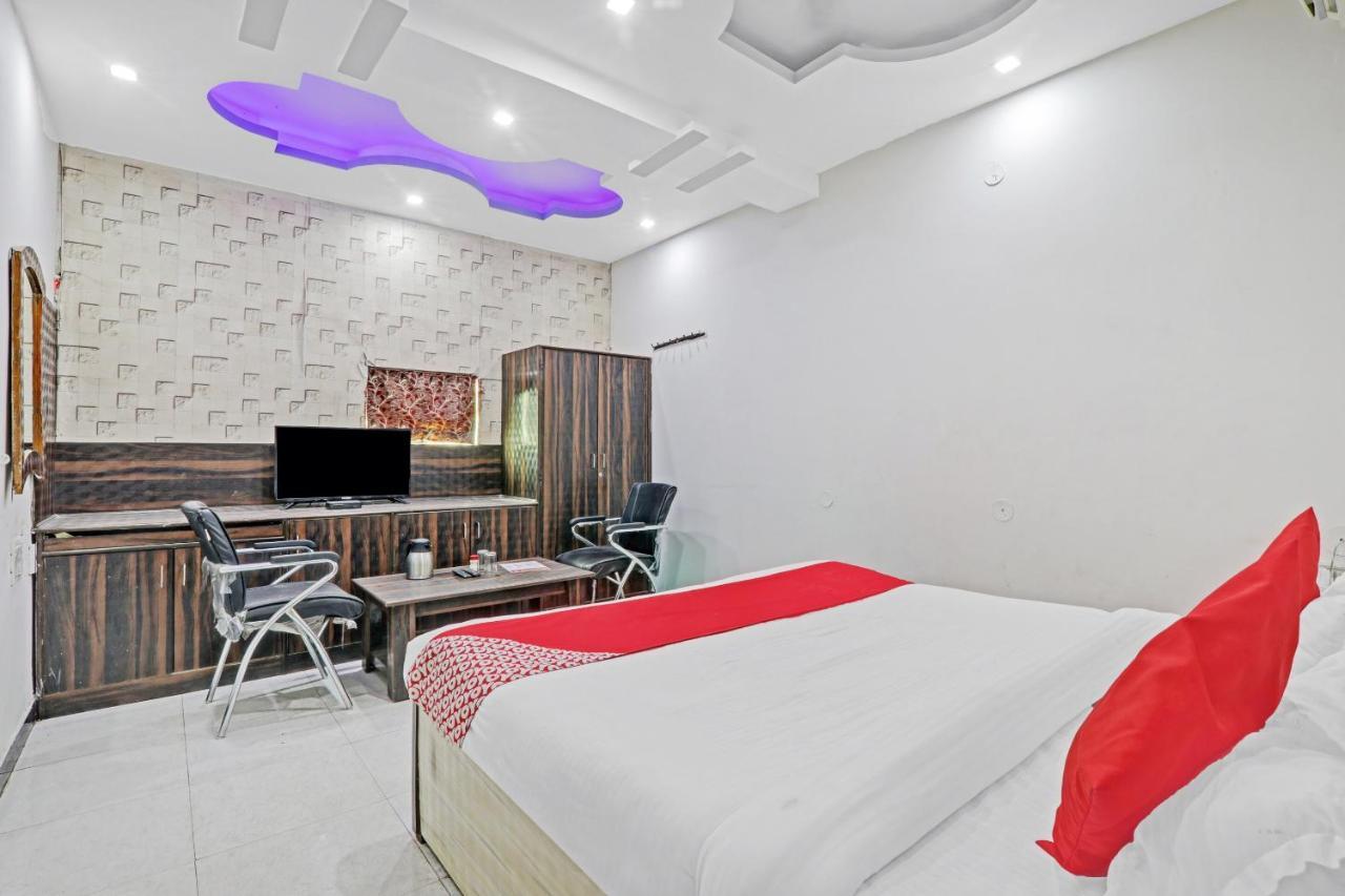 Oyo 27695 Hotel Relation Kanpur Luaran gambar