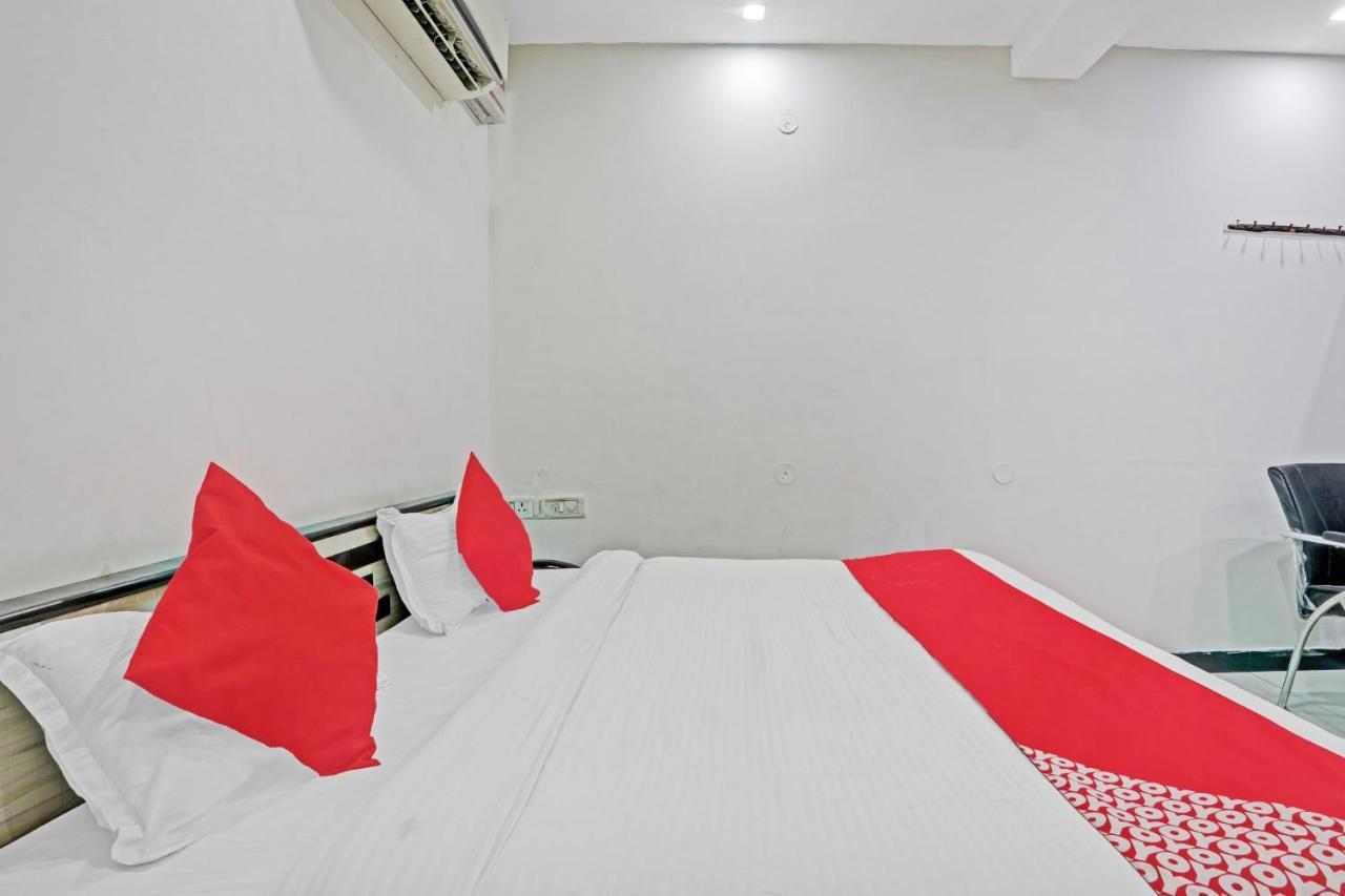 Oyo 27695 Hotel Relation Kanpur Luaran gambar